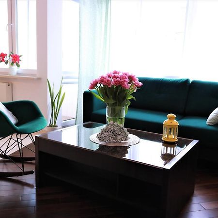 Stylish And Spacious By Cooee Apartments Варшава Экстерьер фото